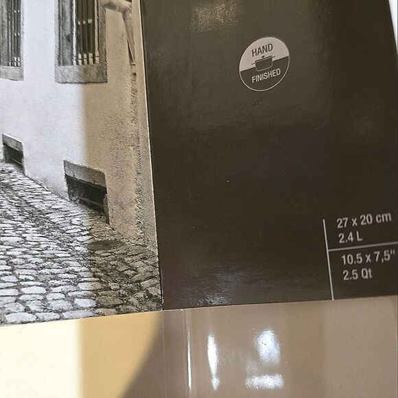 Staub Rectangular Gratin 2.5QT Baking Dish- Light Green - Picture 4 of 7